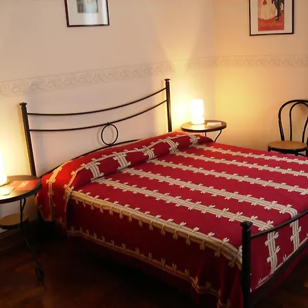 Santa Chiara 3* Сульмона